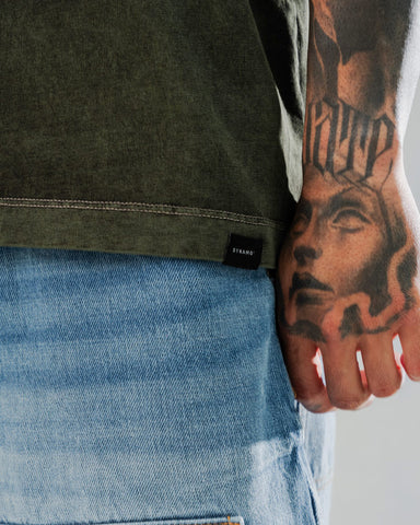 Camiseta Oversize Básica Verde Militar Acid Wash Camiseta Oversize Básica Verde Militar Acid Wash