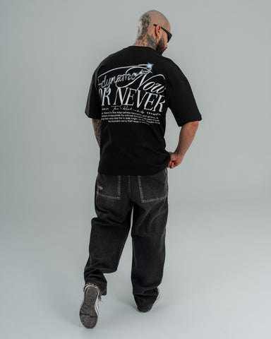 Camiseta Oversize Now or Never Camiseta Oversize Now or Never