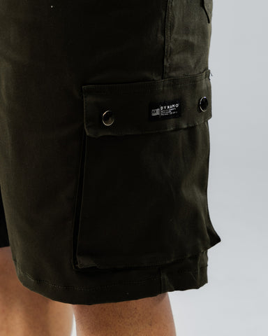 Bermuda Regular Verde Militar Street Style