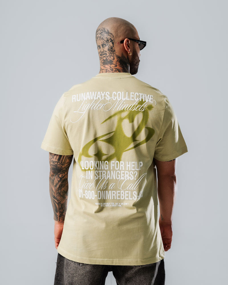 Camiseta Para Hombre Regular Verde Oliva Runaways Collective