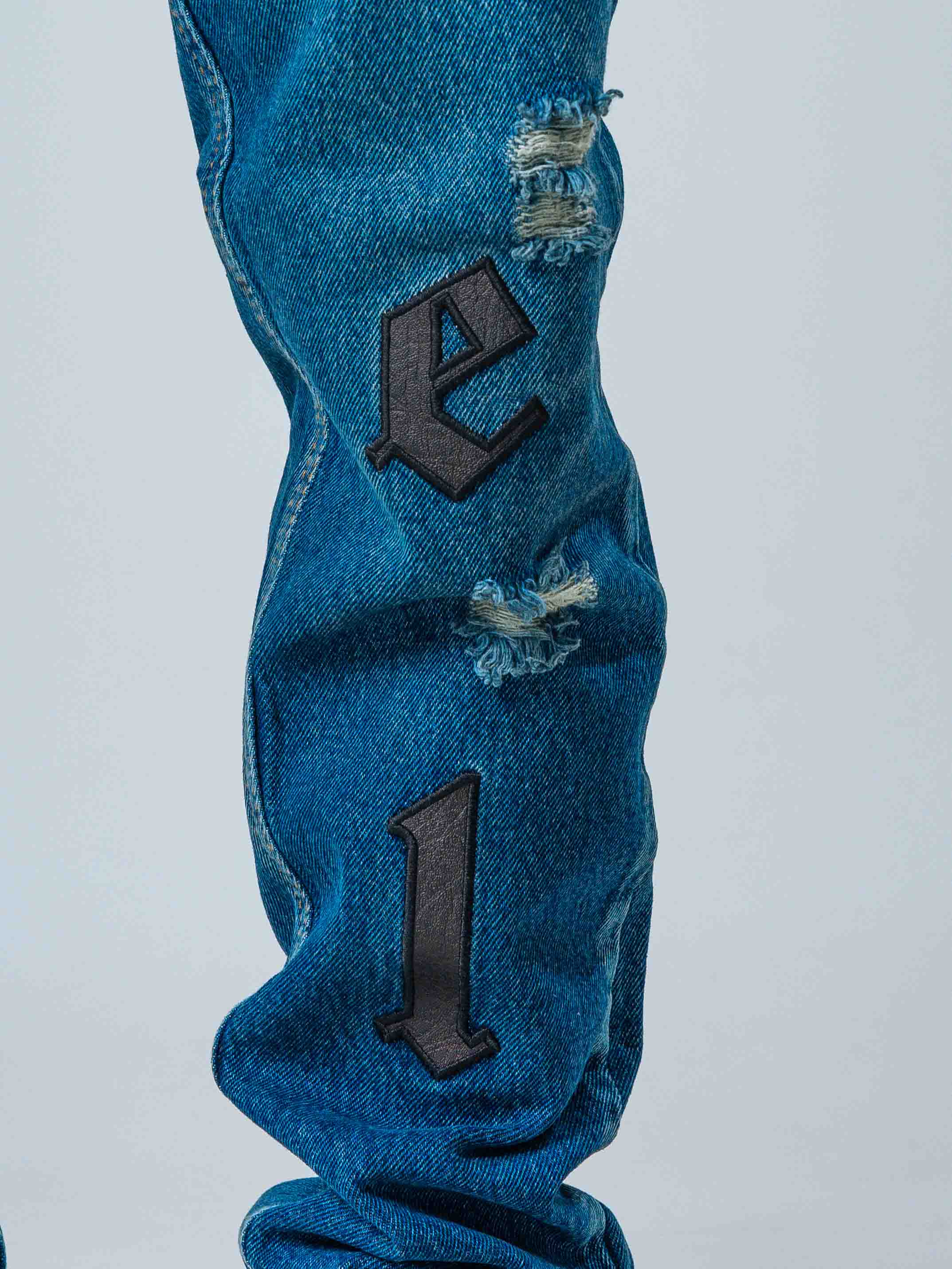 Jeans Vintage Azul Bordado
