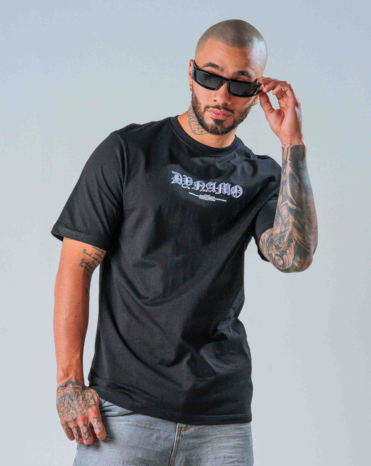 Camiseta Regular Negra Dynamo