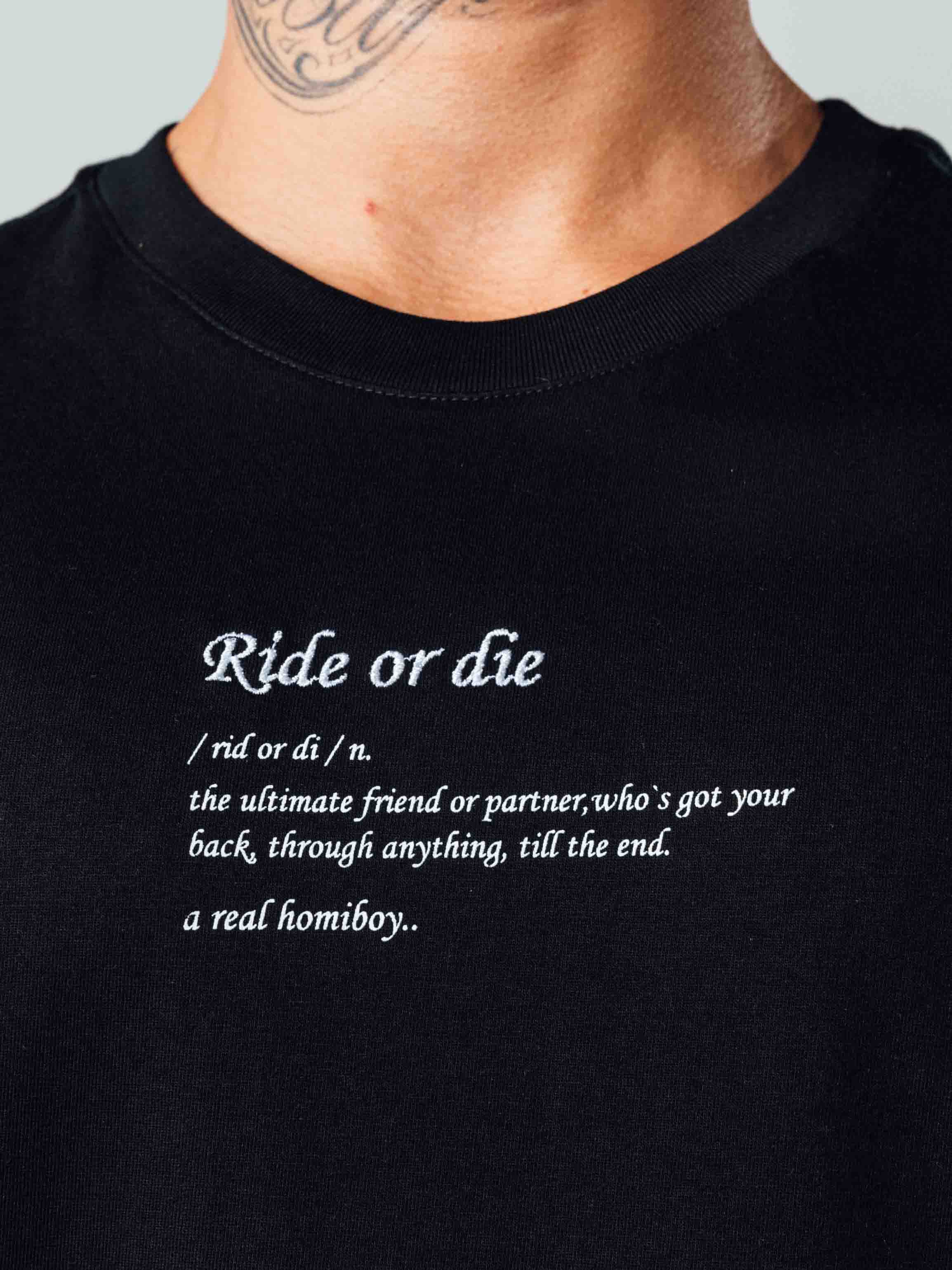 Camiseta Regular Negra Ride