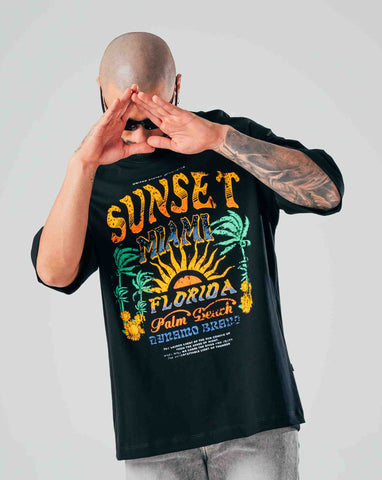 Camiseta Oversize Negra Sunset