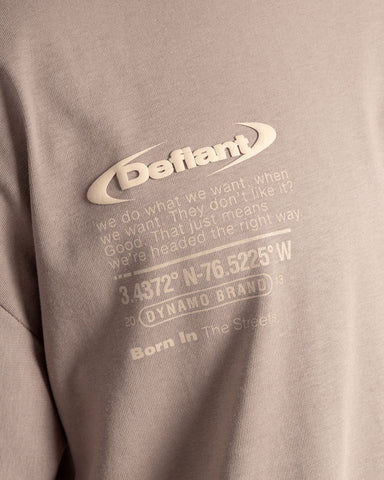 Camiseta Oversize Defiant Street