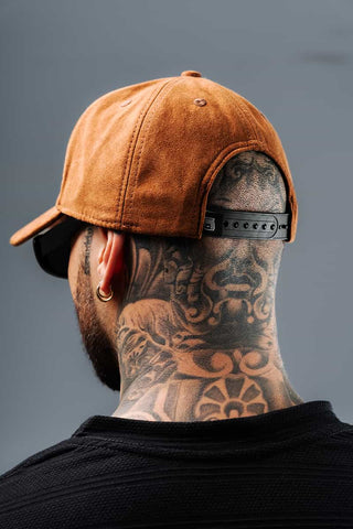 Gorra Para Hombre Café Beisbolera Con Textura y Bordado DNM