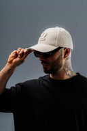 Gorra Para Hombre Crudo Con Bordado Frontal DNM