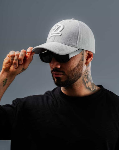 Gorra Para Hombre Gris Claro Con Bordado Frontal DNM