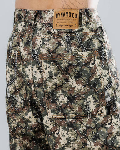 Jean Baggy Camuflado con Cadenas