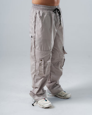 Parachute Cargo Pants Gris Con Bolsillos