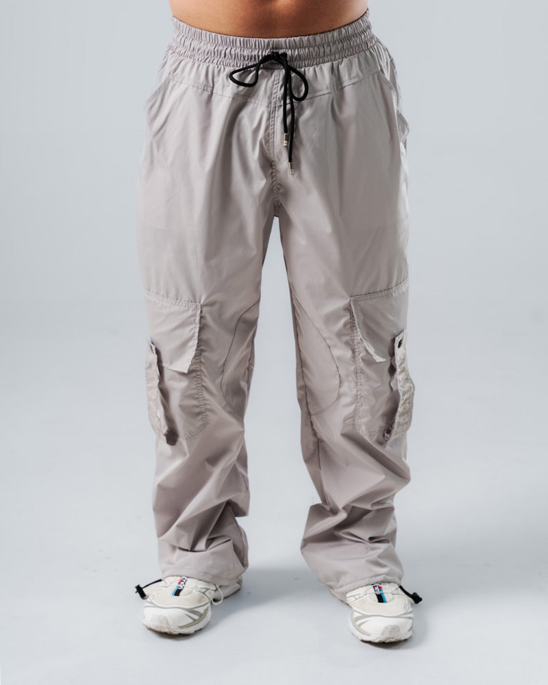 Parachute Cargo Pants Gris Con Bolsillos