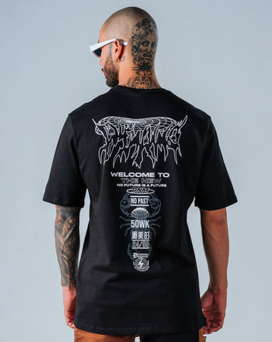 Camiseta Regular Negra No Future