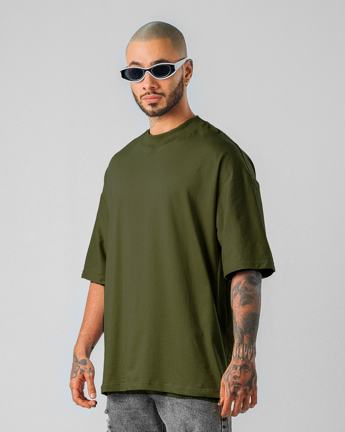Camiseta Oversize Básica Verde Militar