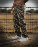 Jean Baggy Camuflado con Cadenas